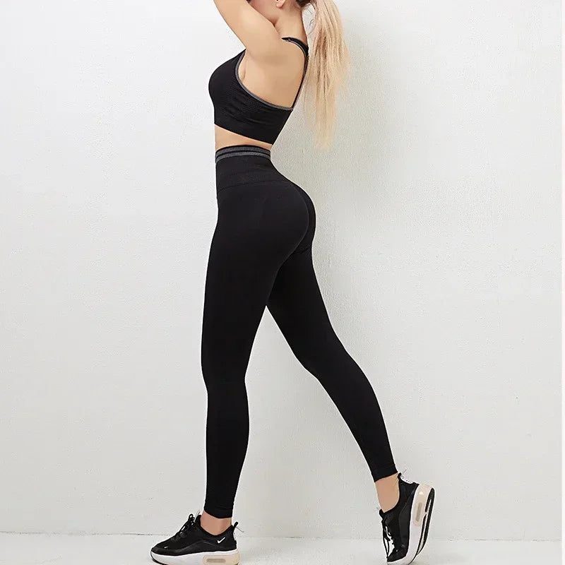 Seamless Yoga Sets Sports Fitness Peach Hip-lifting Shorts Beauty Back Short-Sleeved Suits Workout Gym Leggings Set for Women