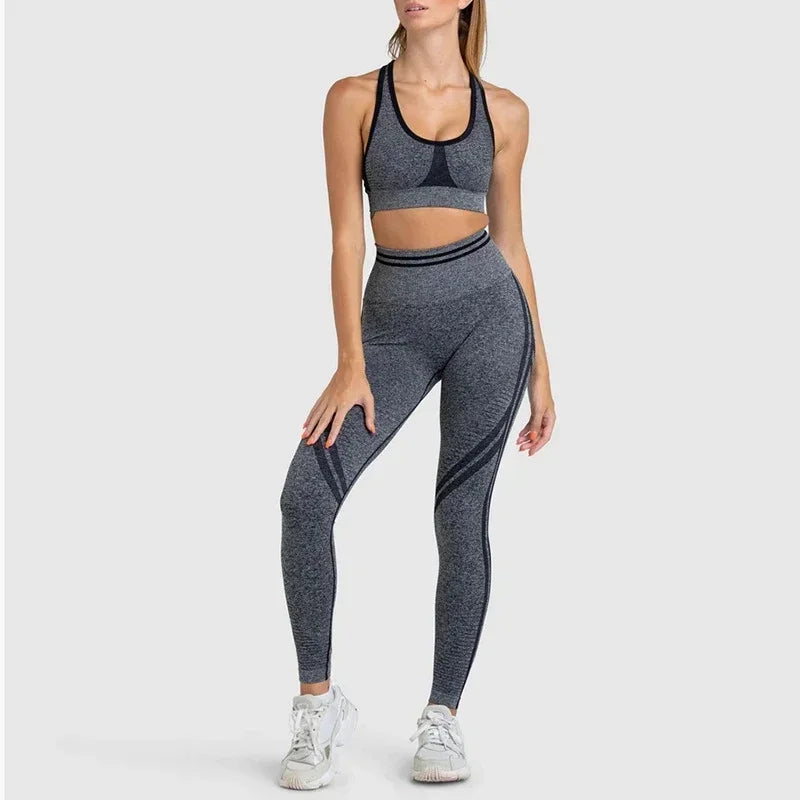 Seamless Yoga Sets Sports Fitness Peach Hip-lifting Shorts Beauty Back Short-Sleeved Suits Workout Gym Leggings Set for Women